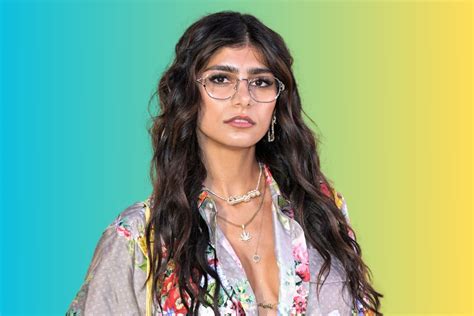 who is mia khalifa social media|Mia Khalifa Breaks Silence on Internet Trolls